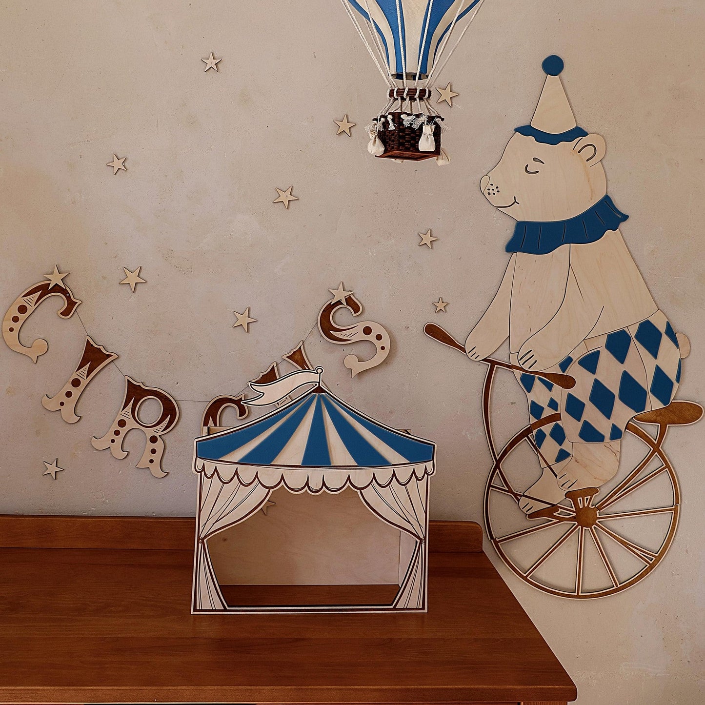 Wooden Wall Garland CIRCUS